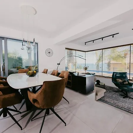 Bloomhill Escape Villa *