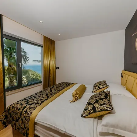 Bloomhill Escape Trogir