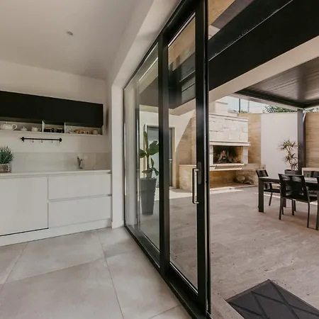 Bloomhill Escape * Trogir