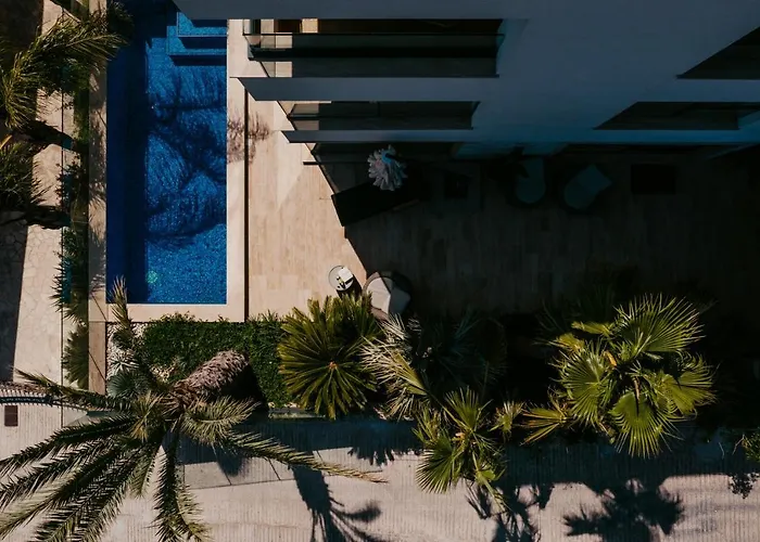 Bloomhill Escape Villa