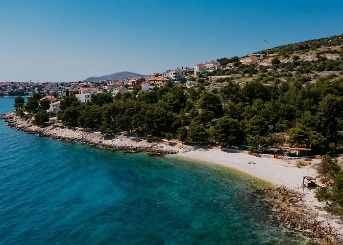 Villa Bloomhill Escape *