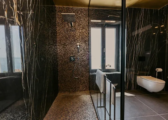 Bloomhill Escape * Trogir