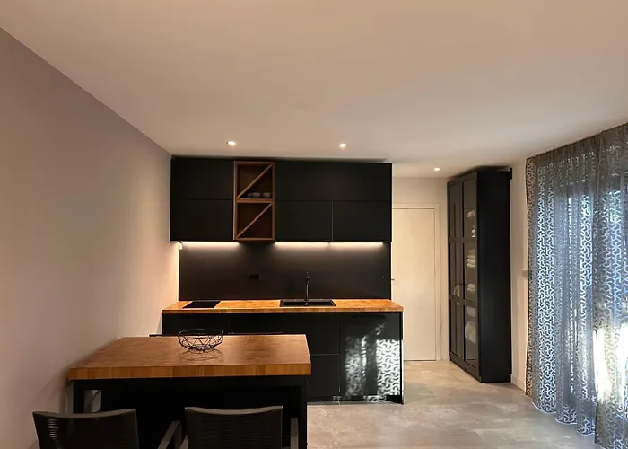 Bloomhill Escape * Trogir