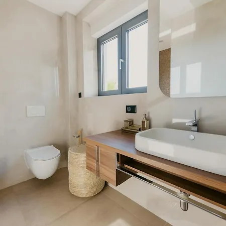 Bloomhill Escape Villa *