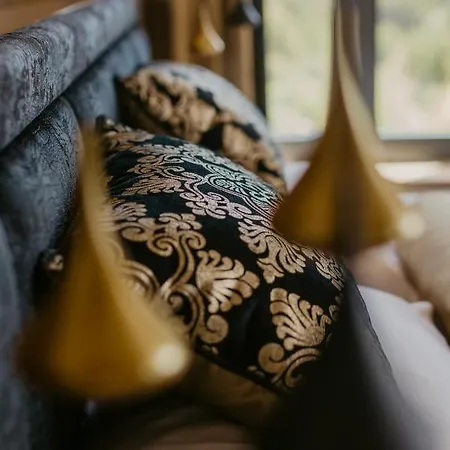 Bloomhill Escape Τρογκίρ