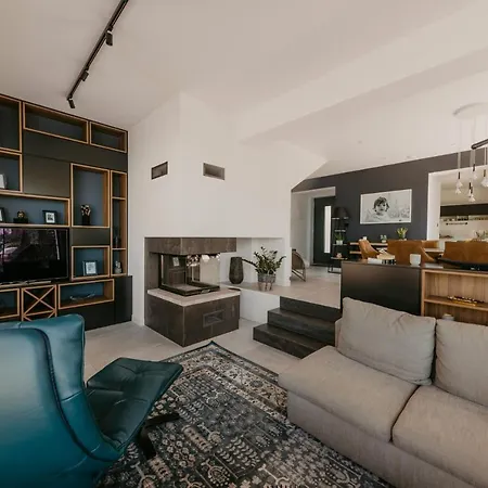 Bloomhill Escape Trogir