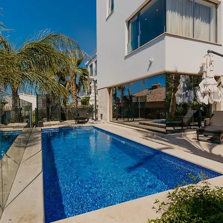 Bloomhill Escape Βίλα Τρογκίρ