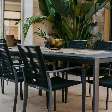 Bloomhill Escape * Τρογκίρ