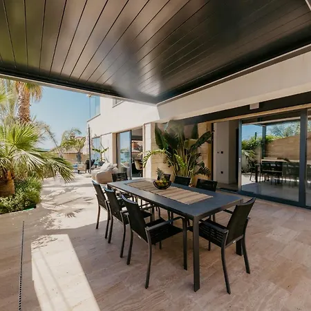 Bloomhill Escape * Trogir