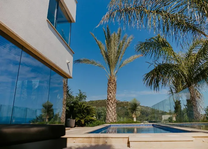 Bloomhill Escape Vila *