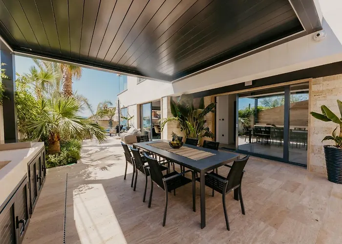 Bloomhill Escape * Trogir