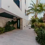 Bloomhill Escape Vila