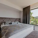 Bloomhill Escape Vila *